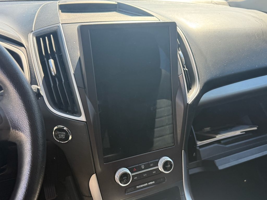 Thumbnail: 2021 Ford Edge - 8