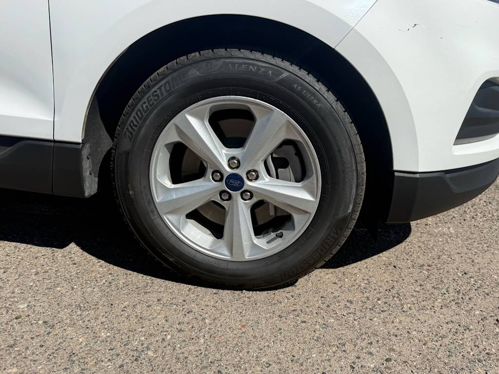 Thumbnail: 2021 Ford Edge - 4