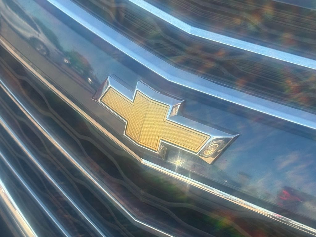Thumbnail: 2017 Chevrolet Equinox - 3