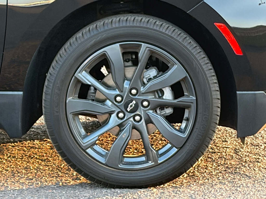 Thumbnail: 2022 Chevrolet Equinox - 5