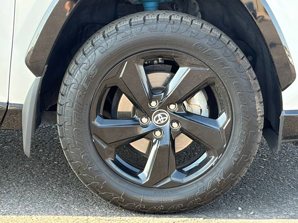 Thumbnail: 2020 Toyota RAV4 - 7