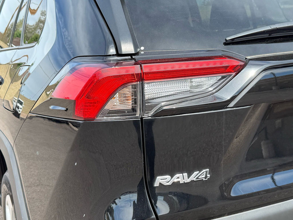 Thumbnail: 2025 Toyota RAV4 - 21
