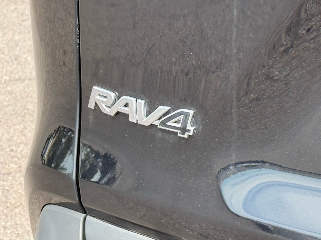 Thumbnail: 2025 Toyota RAV4 - 23