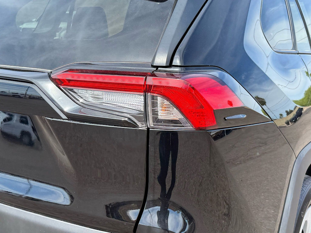 Thumbnail: 2025 Toyota RAV4 - 22