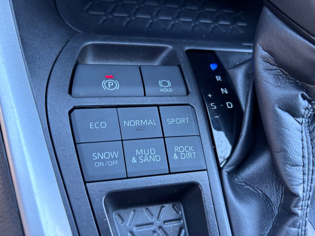 Thumbnail: 2025 Toyota RAV4 - 27