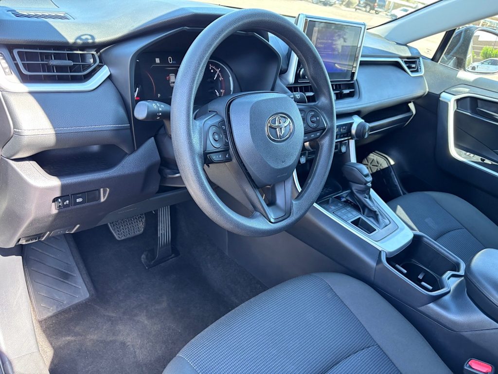 Thumbnail: 2025 Toyota RAV4 - 7