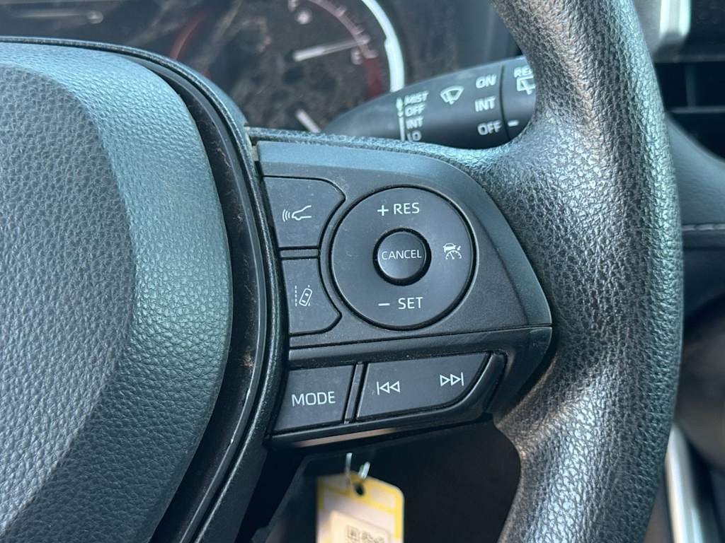Thumbnail: 2023 Toyota RAV4 - 16