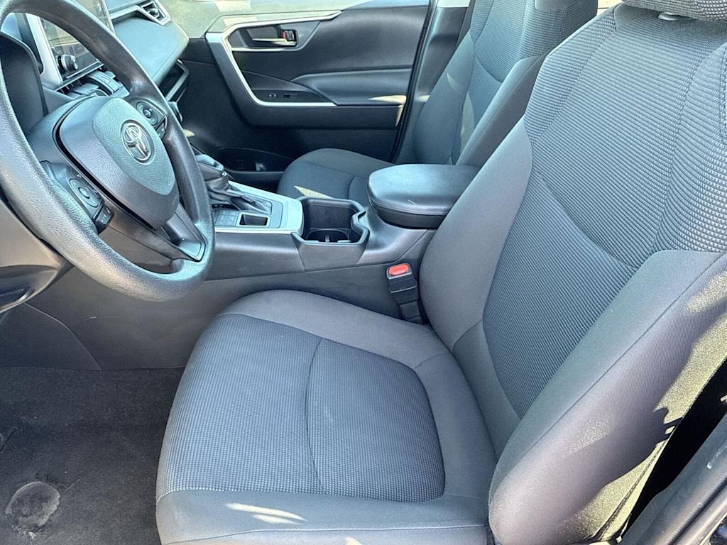 Thumbnail: 2024 Toyota RAV4 - 11