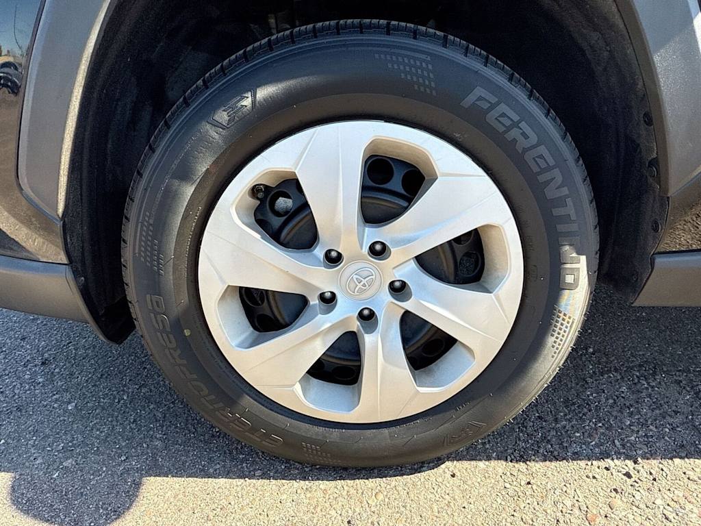 Thumbnail: 2024 Toyota RAV4 - 7