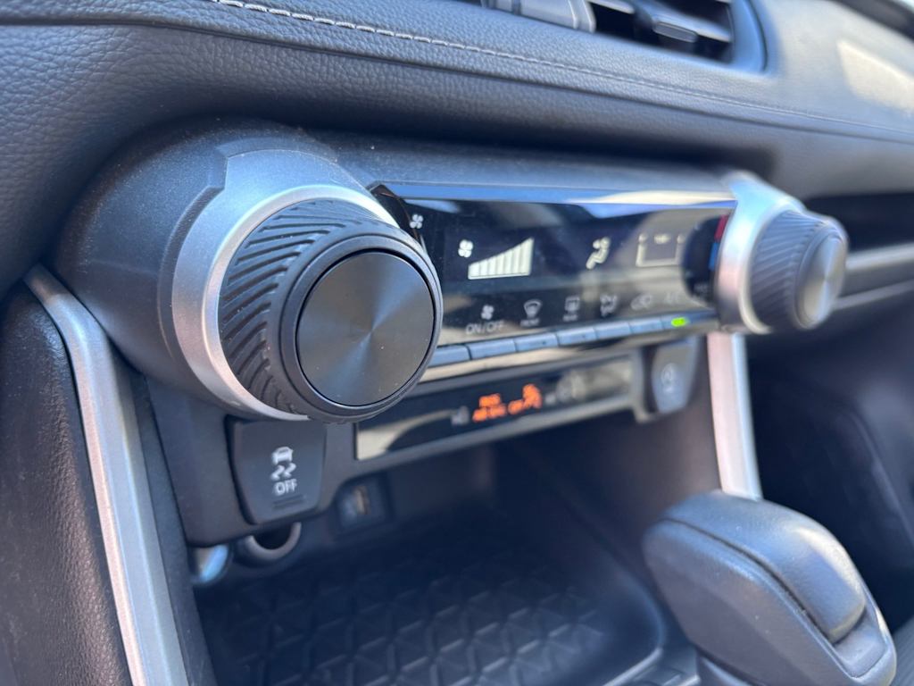 Thumbnail: 2024 Toyota RAV4 - 21