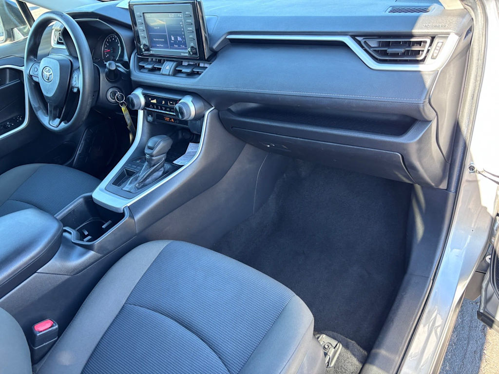 Thumbnail: 2022 Toyota RAV4 - 9