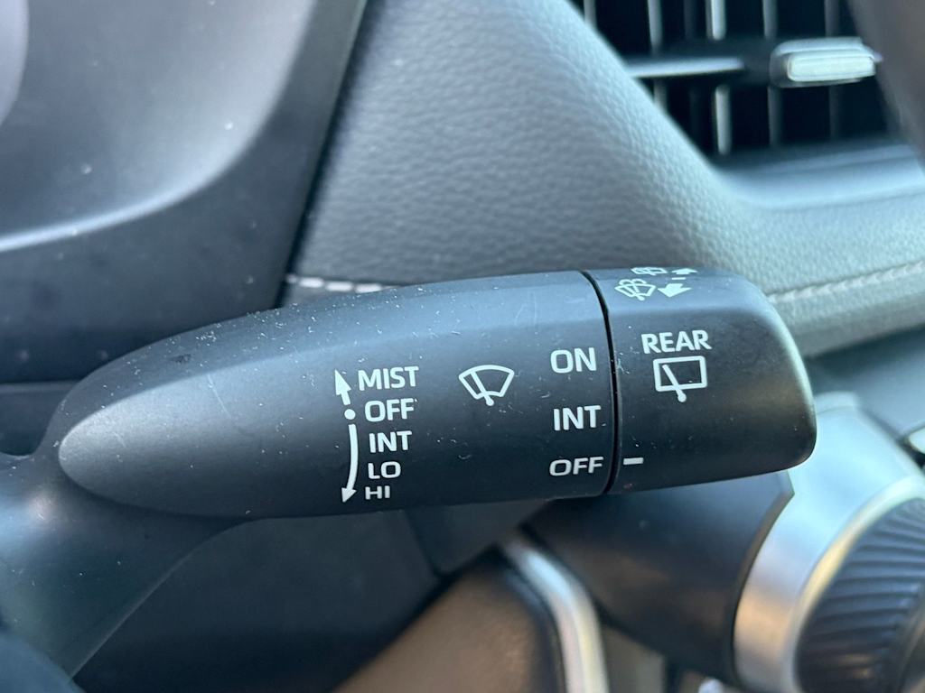 Thumbnail: 2021 Toyota RAV4 - 18