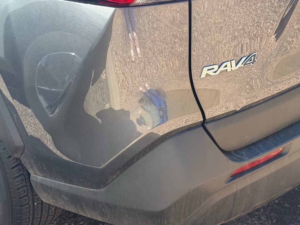 Thumbnail: 2020 Toyota RAV4 - 14