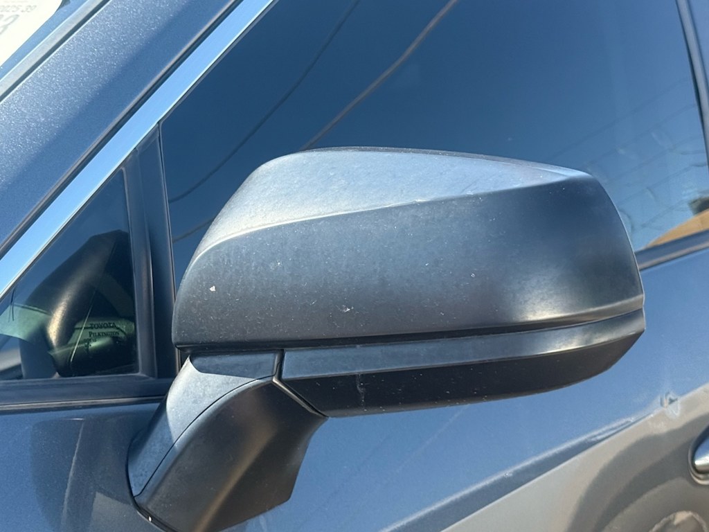 Thumbnail: 2020 Toyota RAV4 - 10
