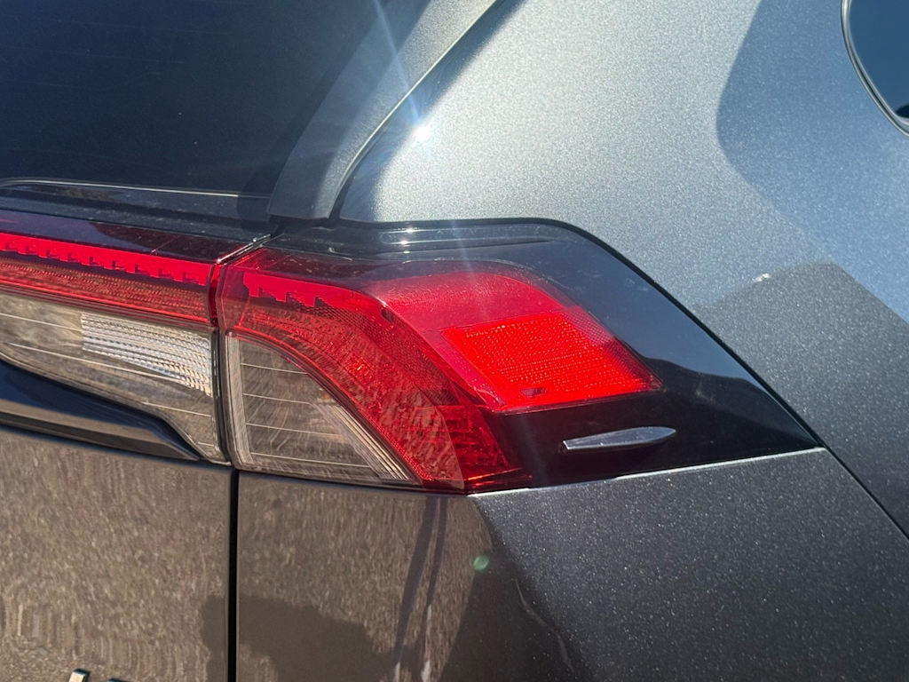 Thumbnail: 2020 Toyota RAV4 - 18