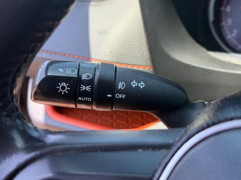 Thumbnail: 2020 Toyota RAV4 - 16