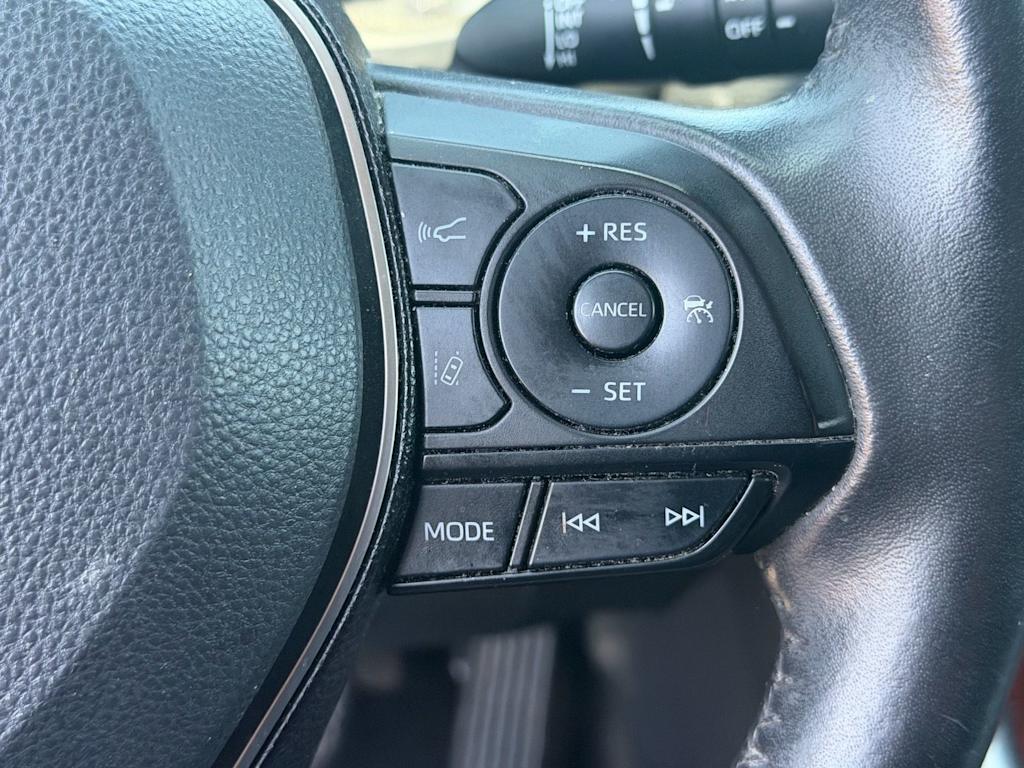 Thumbnail: 2020 Toyota RAV4 - 14