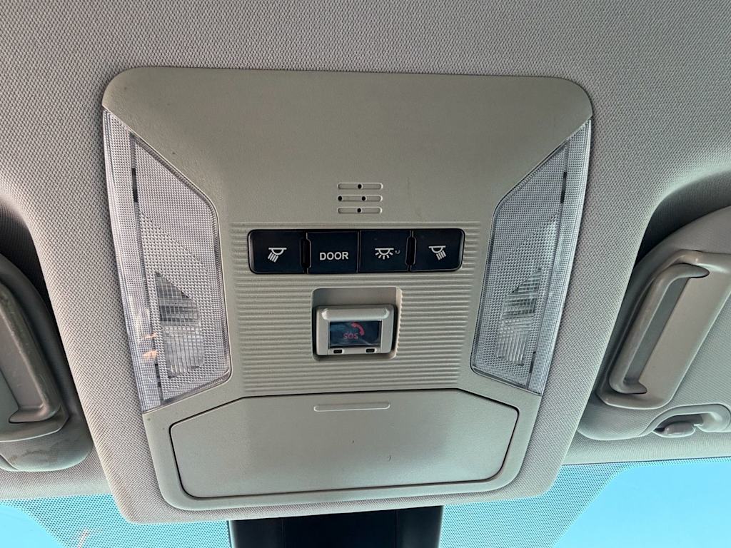 Thumbnail: 2020 Toyota RAV4 - 19