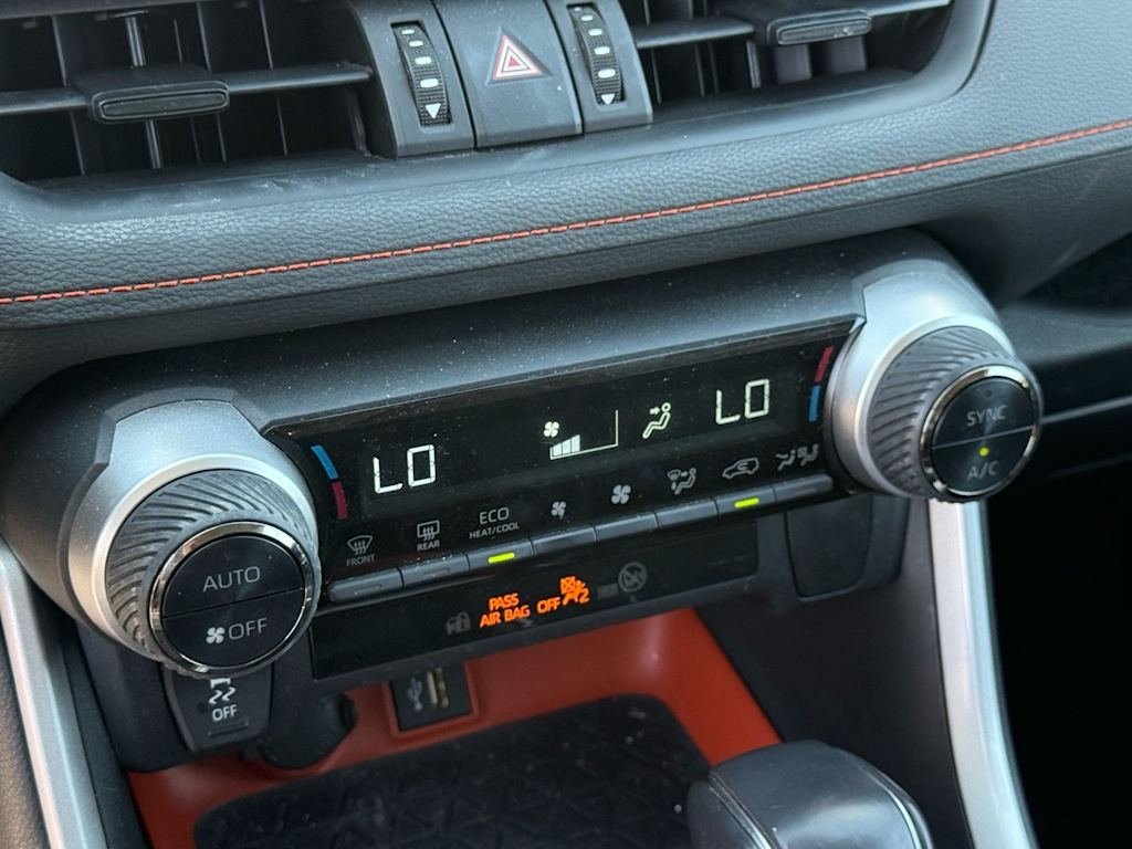 Thumbnail: 2024 Toyota RAV4 - 24