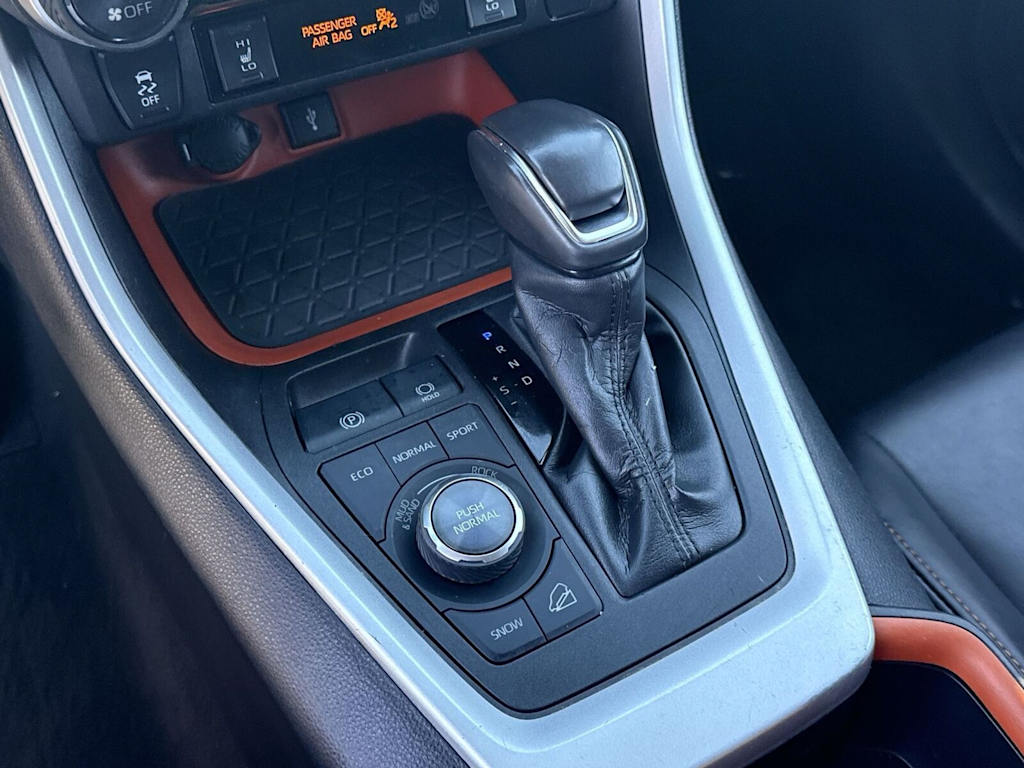 Thumbnail: 2022 Toyota RAV4 - 15