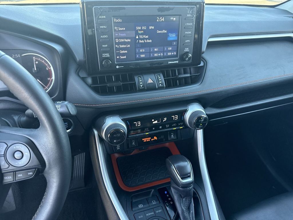 Thumbnail: 2022 Toyota RAV4 - 14