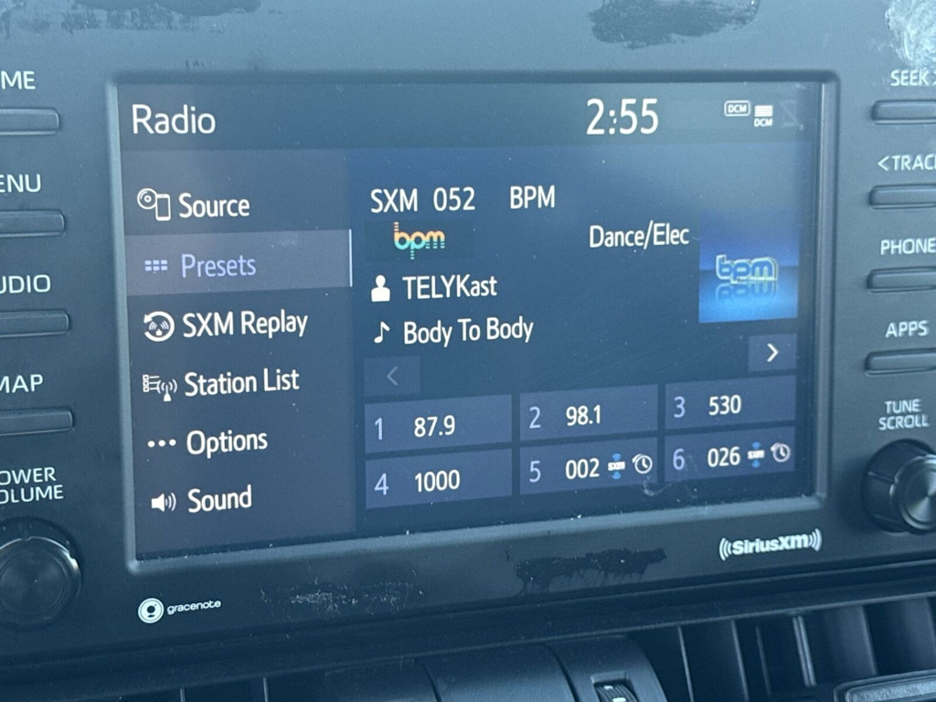 Thumbnail: 2022 Toyota RAV4 - 23