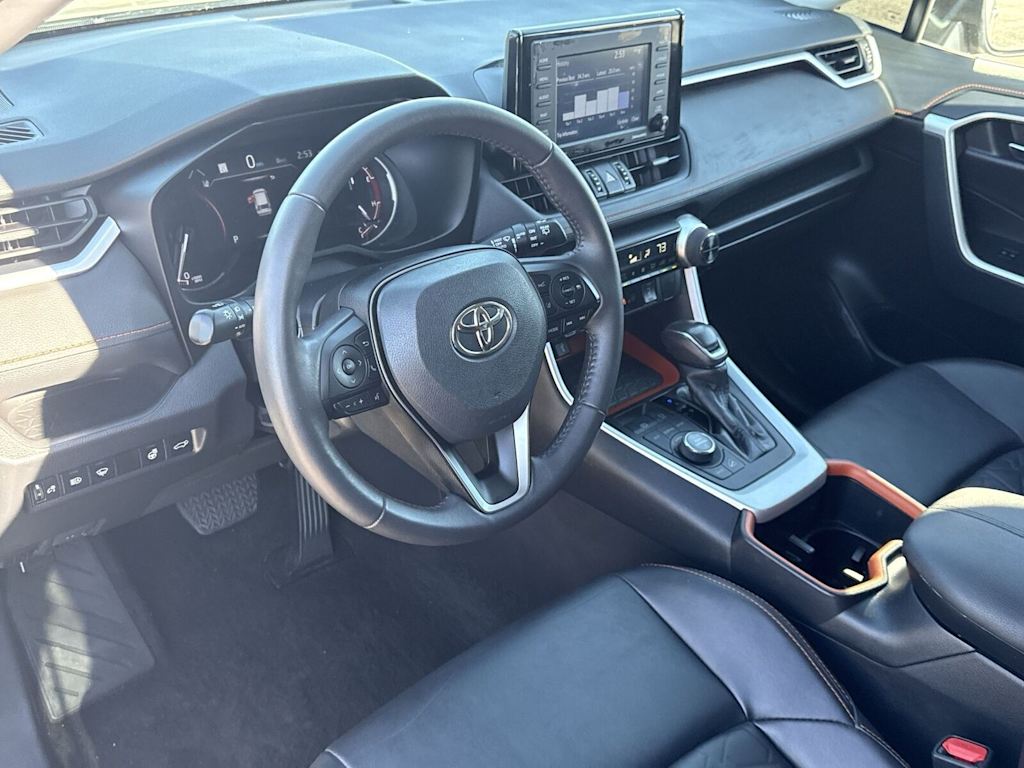 Thumbnail: 2022 Toyota RAV4 - 13