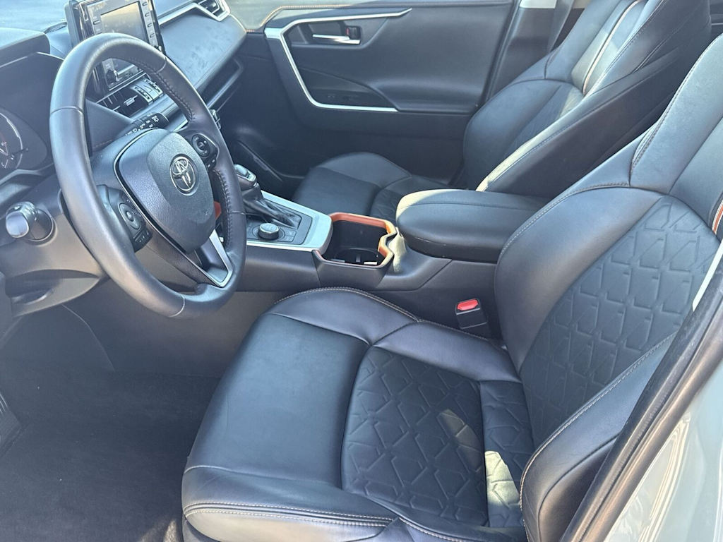 Thumbnail: 2022 Toyota RAV4 - 11