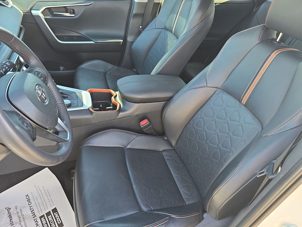 Thumbnail: 2024 Toyota RAV4 - 10