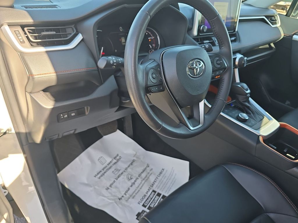 Thumbnail: 2024 Toyota RAV4 - 12