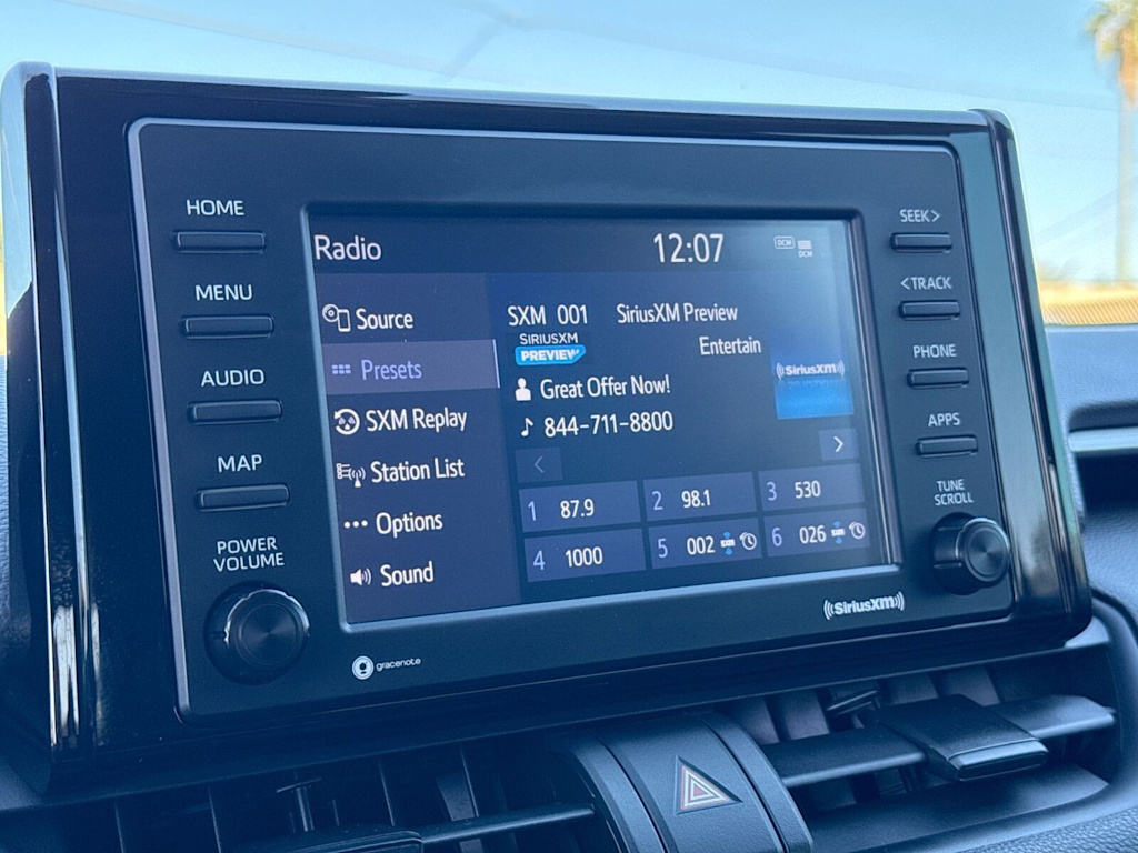 Thumbnail: 2021 Toyota RAV4 - 15