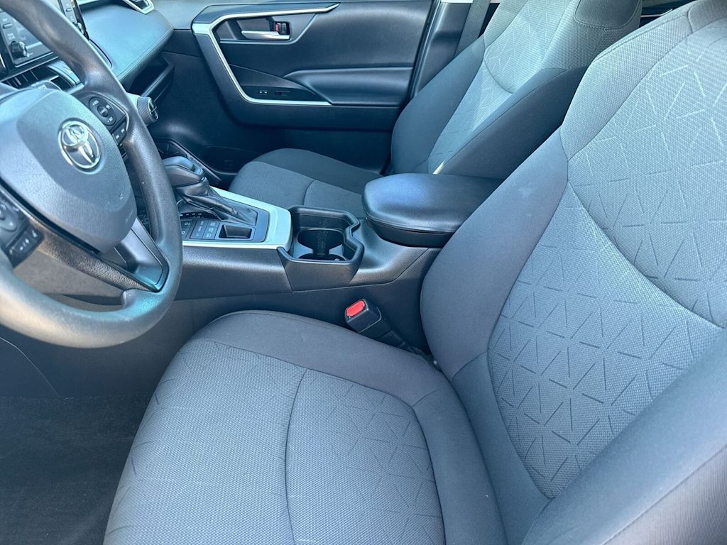 Thumbnail: 2021 Toyota RAV4 - 22