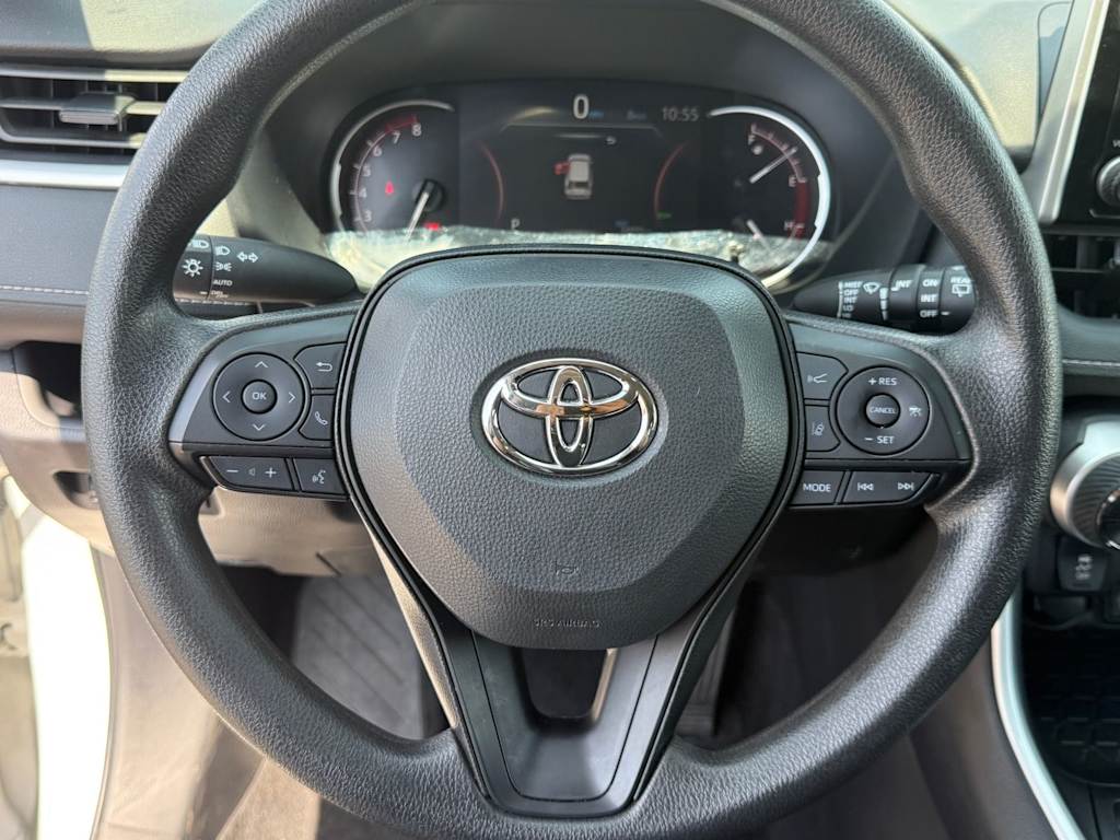 Thumbnail: 2025 Toyota RAV4 - 15