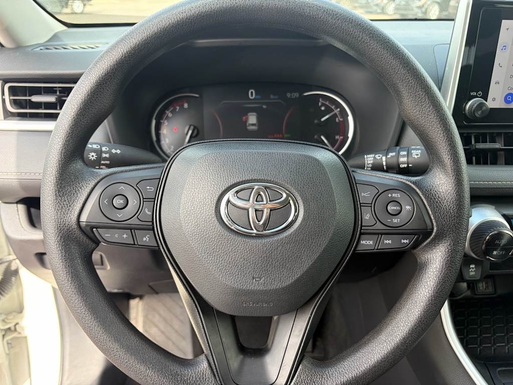 Thumbnail: 2025 Toyota RAV4 - 8