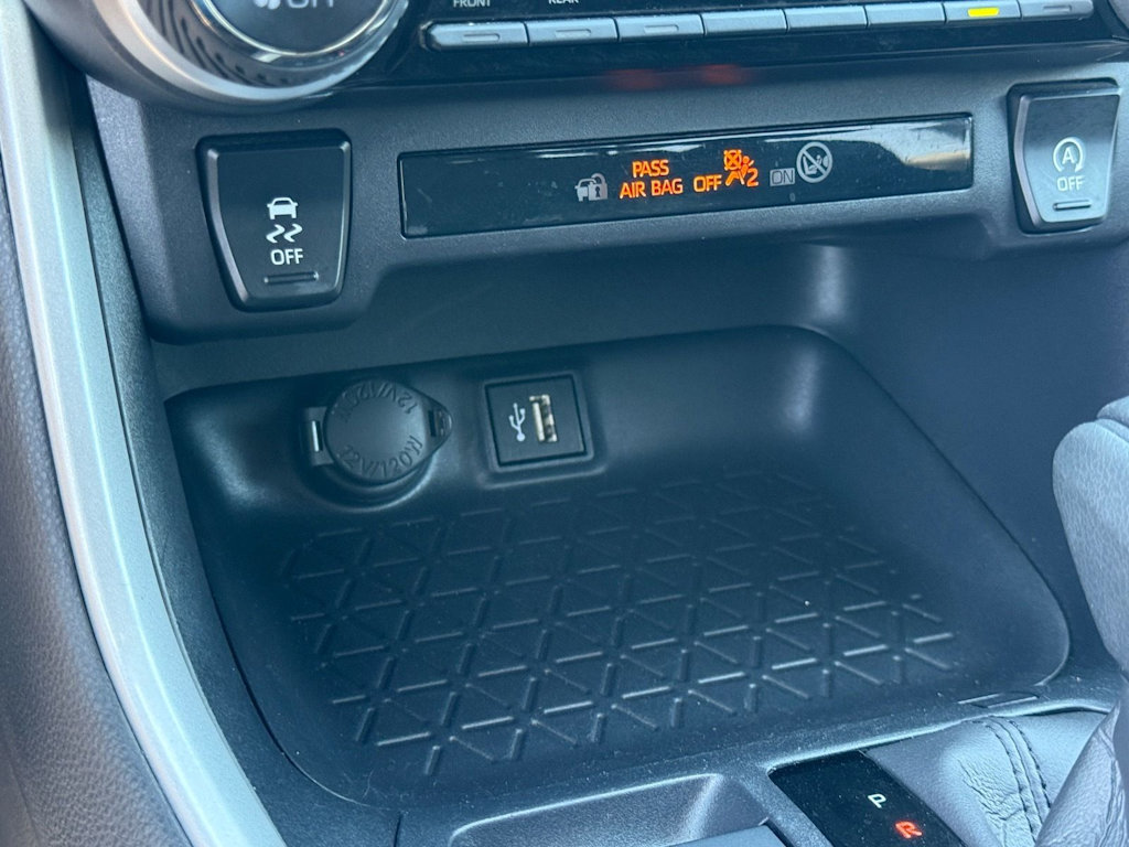 Thumbnail: 2025 Toyota RAV4 - 28
