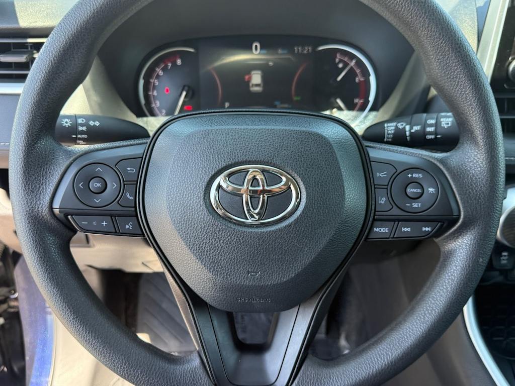 Thumbnail: 2025 Toyota RAV4 - 22