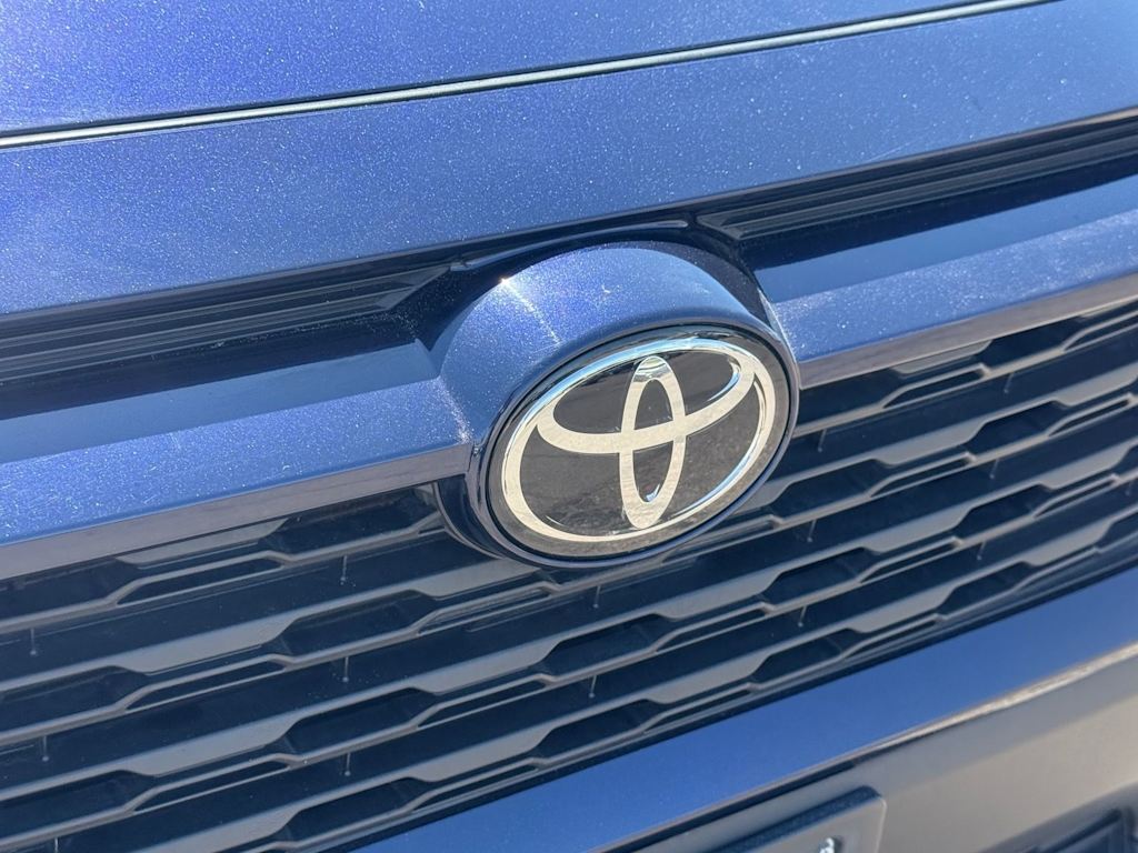 Thumbnail: 2025 Toyota RAV4 - 7