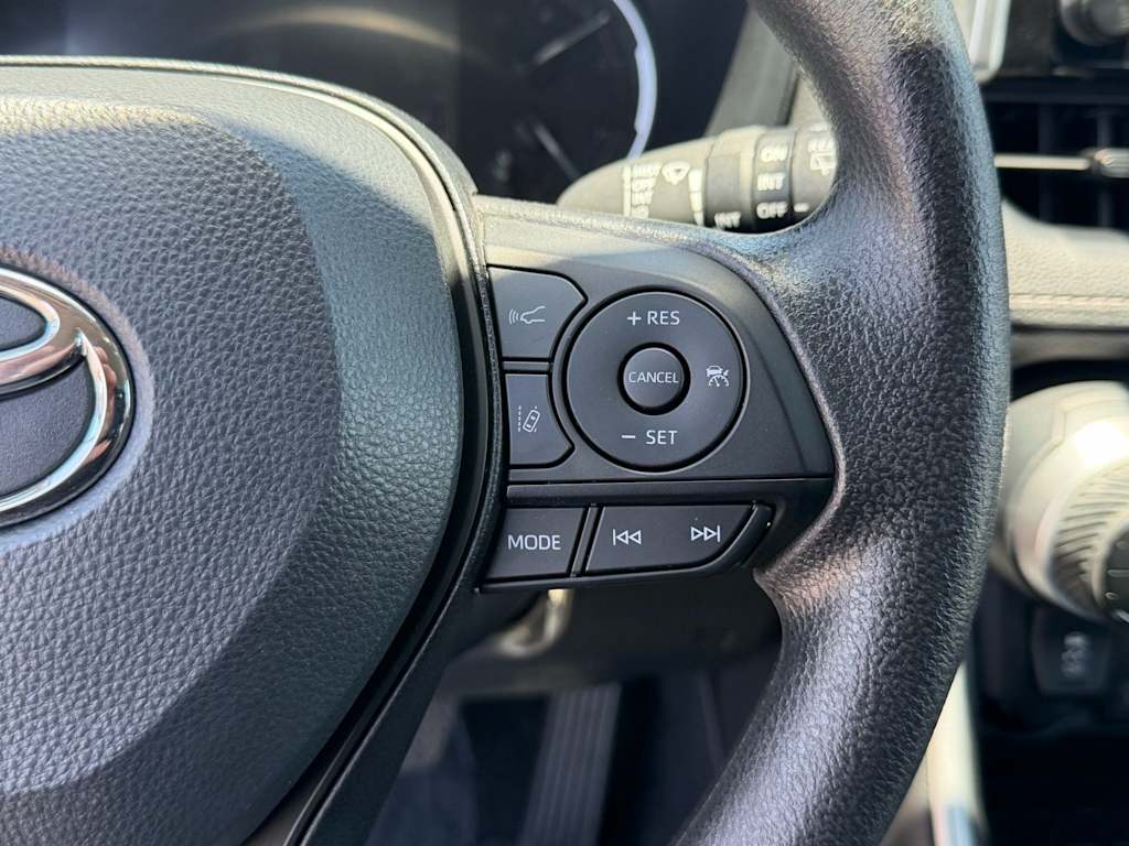 Thumbnail: 2025 Toyota RAV4 - 35