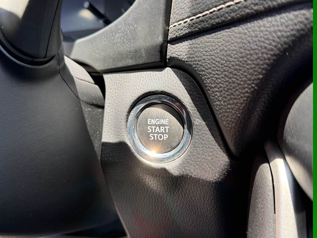 Thumbnail: 2025 Toyota RAV4 - 32