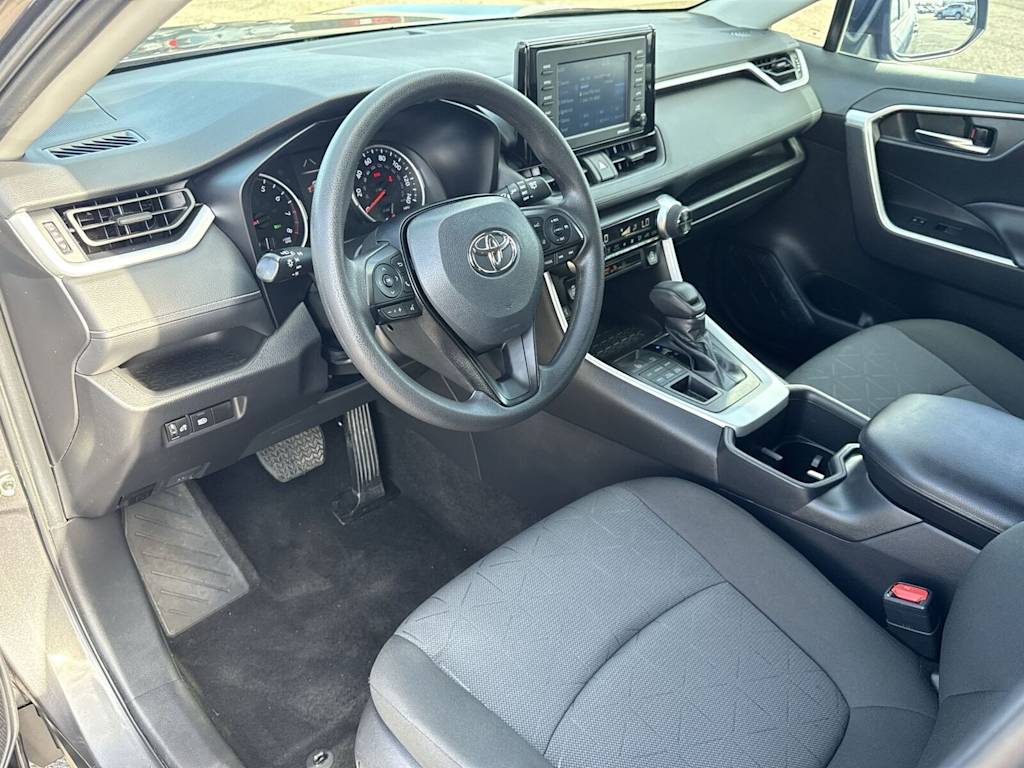 Thumbnail: 2022 Toyota RAV4 - 13