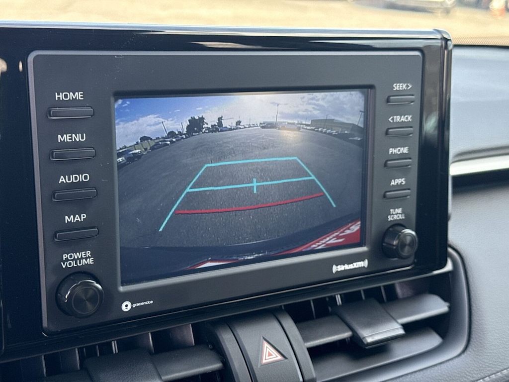 Thumbnail: 2022 Toyota RAV4 - 24