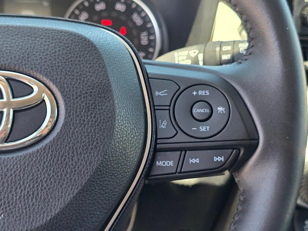 Thumbnail: 2021 Toyota RAV4 - 29