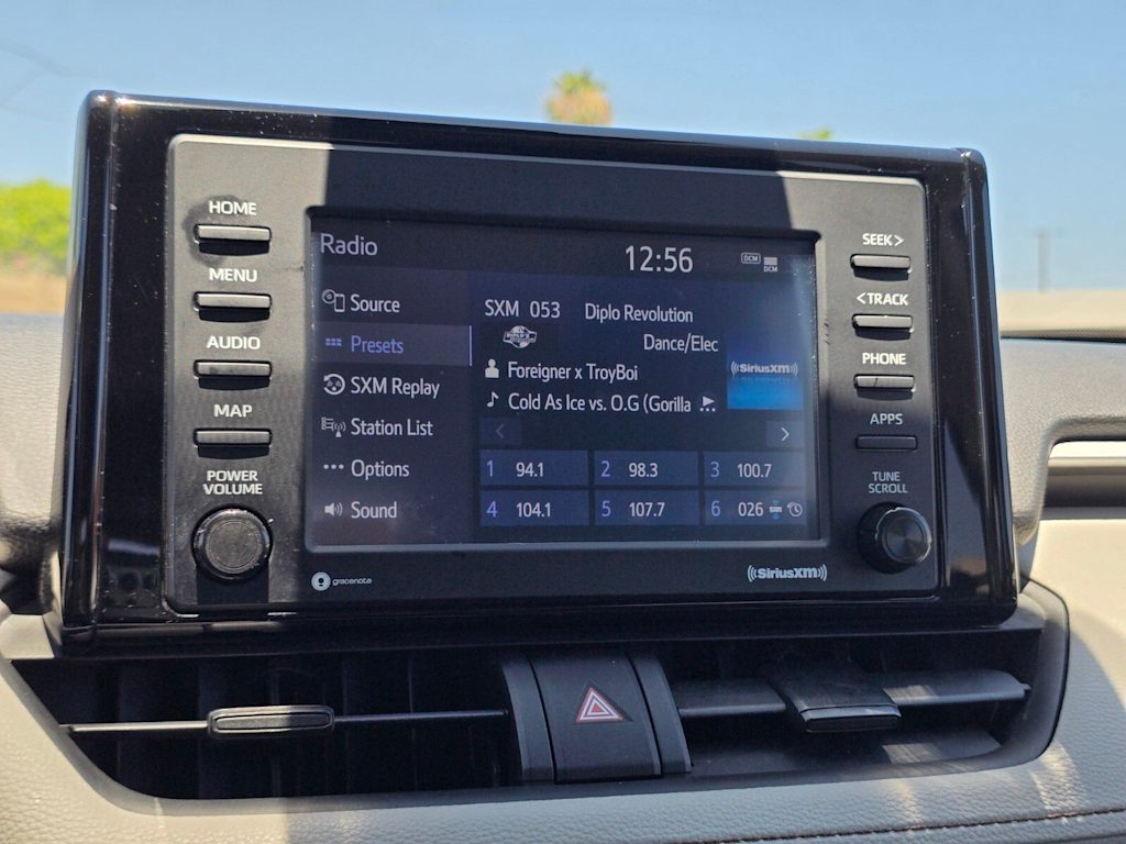 Thumbnail: 2021 Toyota RAV4 - 11