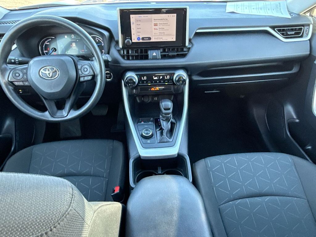 Thumbnail: 2024 Toyota RAV4 - 9