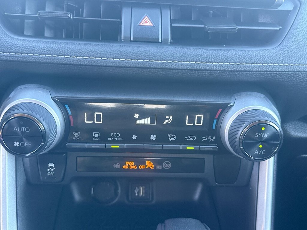 Thumbnail: 2024 Toyota RAV4 - 27