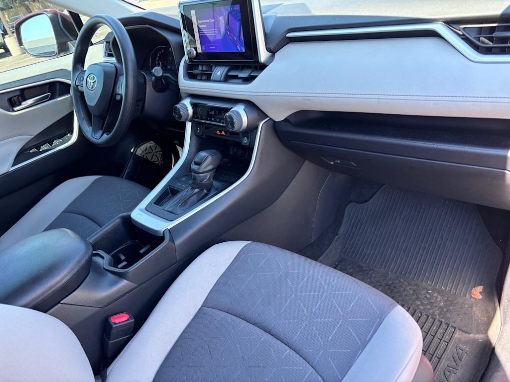 Thumbnail: 2024 Toyota RAV4 - 2