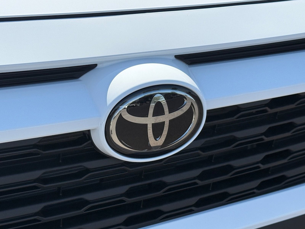 Thumbnail: 2025 Toyota RAV4 - 7