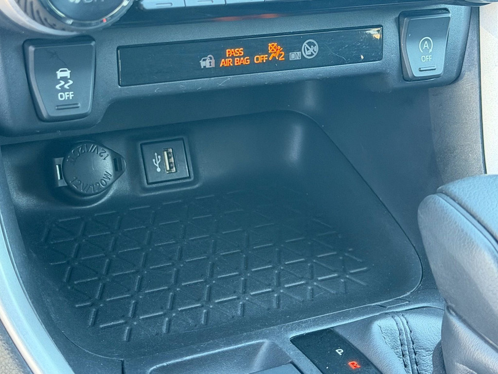 Thumbnail: 2024 Toyota RAV4 - 30