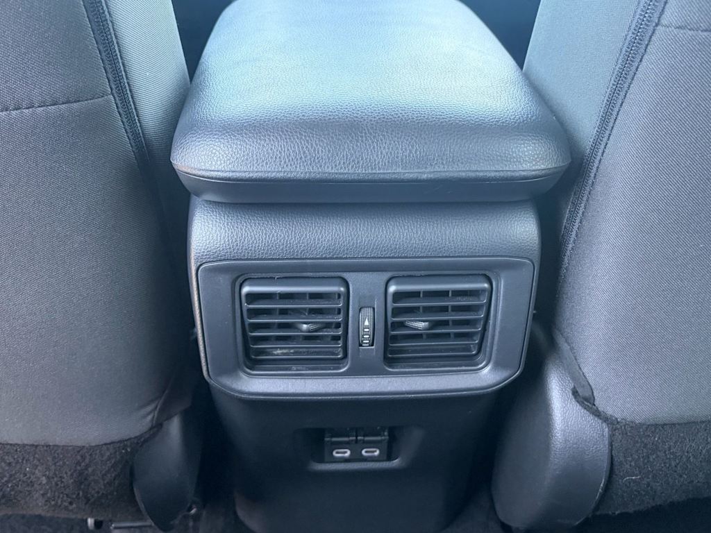 Thumbnail: 2025 Toyota RAV4 - 26