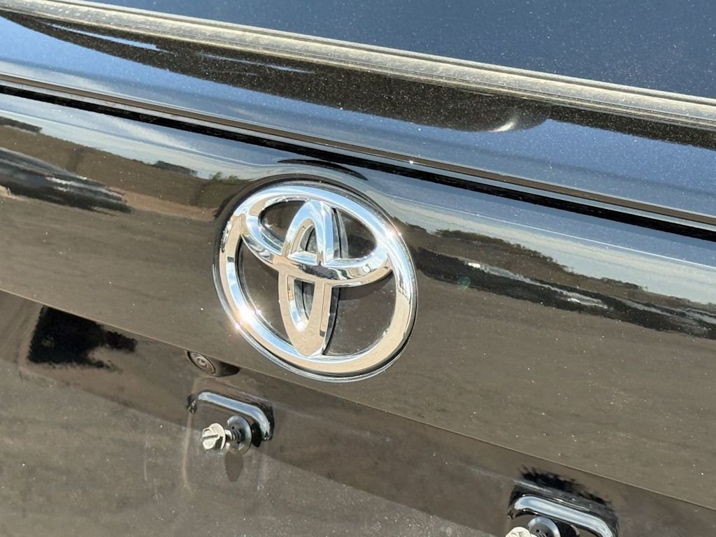 Thumbnail: 2023 Toyota RAV4 - 18